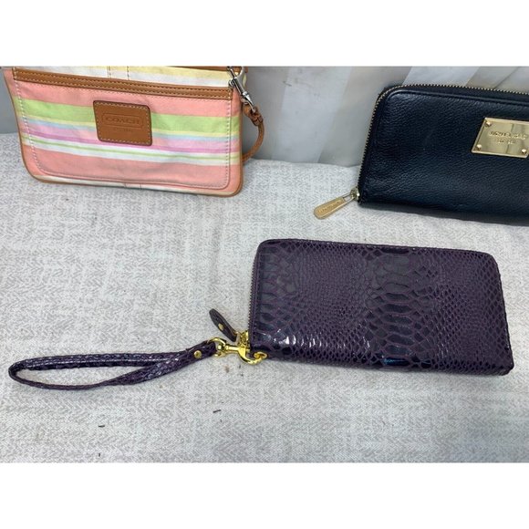 SOLD Michael Kors Coach & Other Small Women's Coin - Picture 4 of 16